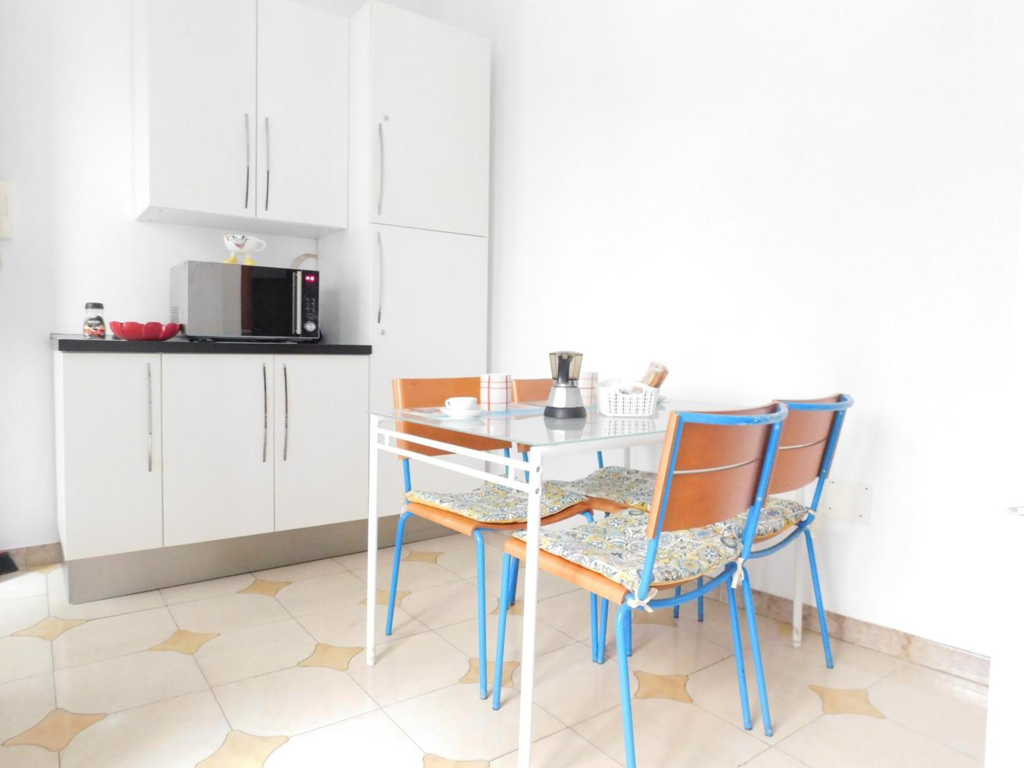 Piacevole Appartamento Chiaia Naples Exterior photo